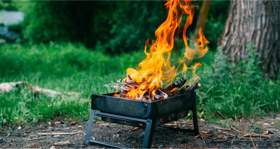 Zu sehen ist das Beitragsbild 2 für den Beitrag: Faltbare Feuerschale & Klappgrill - Infos & Vergleich