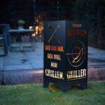 Es ist das Produktbild 2 für das folgende Produkt zu sehen: FEUERTONNE BERTLING mit Lustigem Motiv